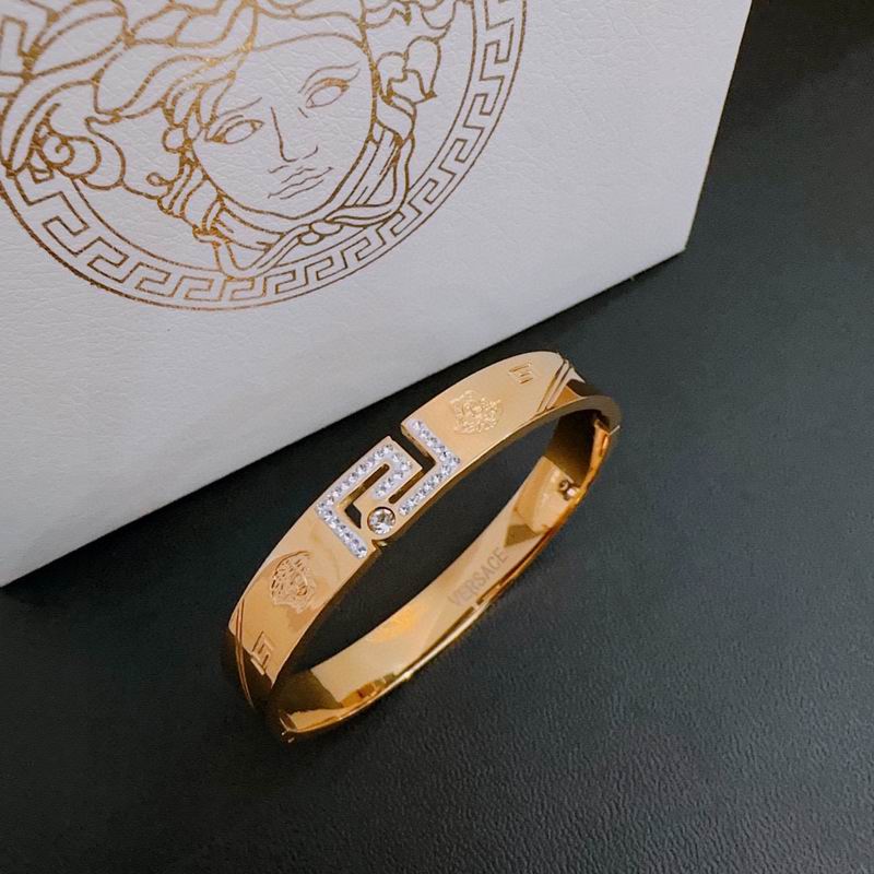 Versace bracelet 01yxh03